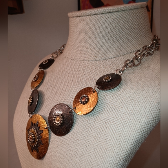 Beautiful Vintage Necklace 😍 - Picture 3 of 4